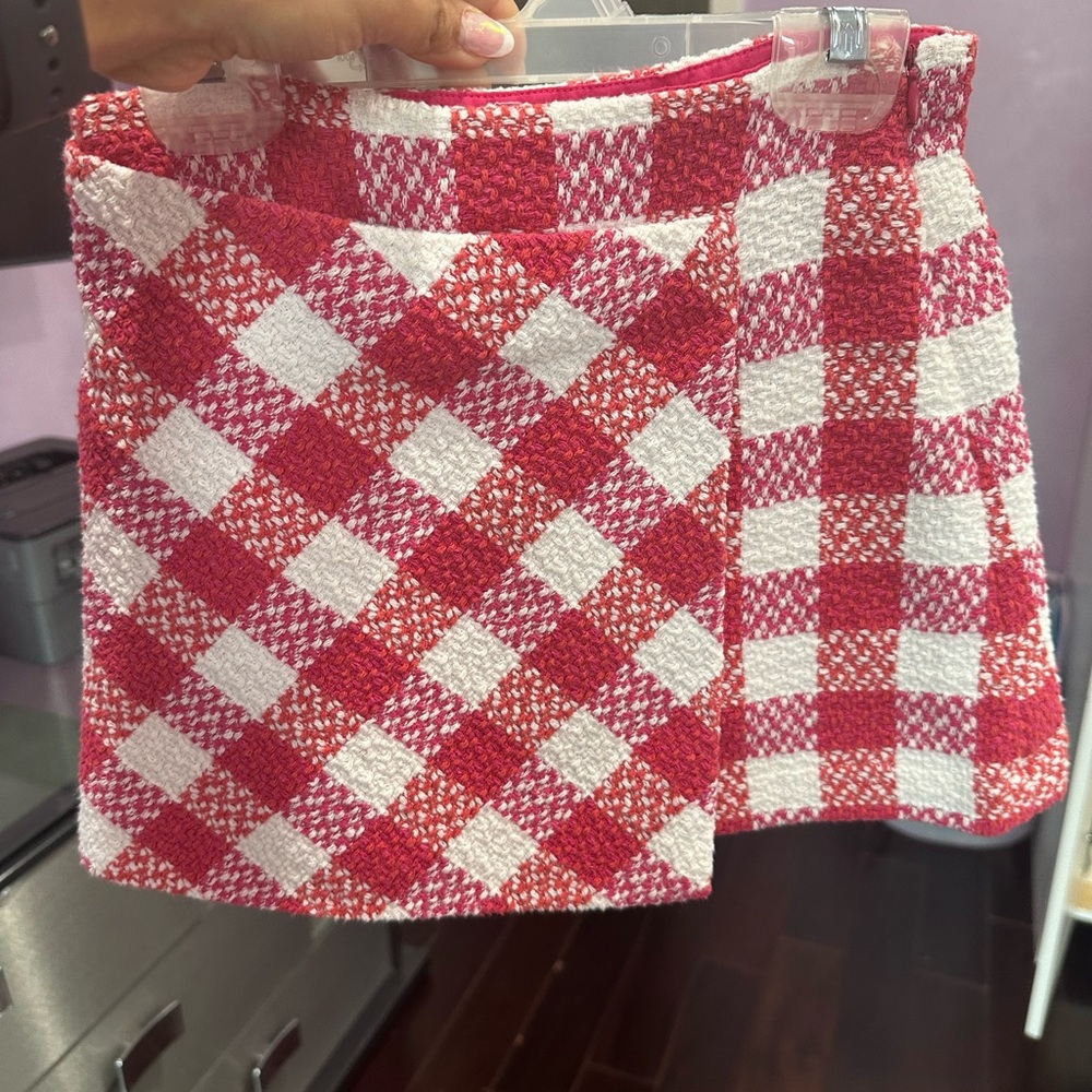 Zara girls fuschia and white skirt size 9 excellent condition